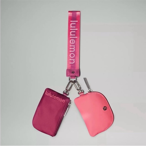 LULULEMON DUAL POUCH WRISTLET IN *wordmark* WASHED MAUVE/SAKURA PINK COMBO - Picture 1 of 8